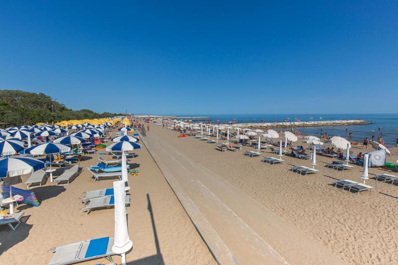 Tigli Lido Altanea Apartment Caorle Exterior photo